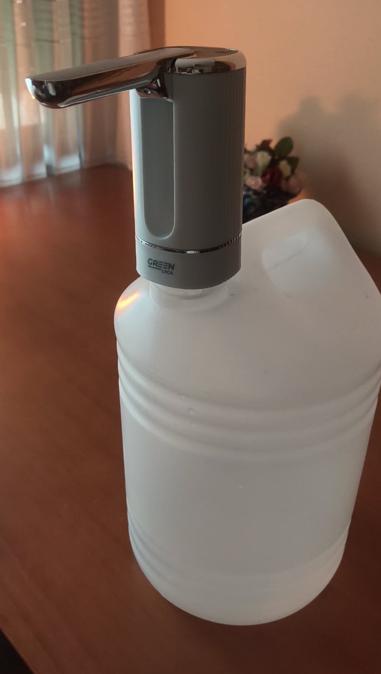 Dispensador Automático de Agua USB: Hidratación Sin Esfuerzo ni Dolor de Espalda